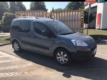 Авто Peugeot 308 2012 № 8273771
