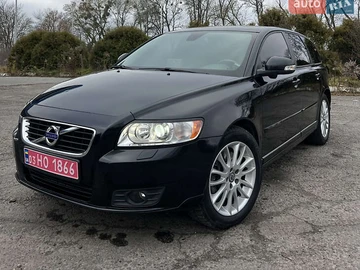 Авто Volvo V50 2010 № 8274306