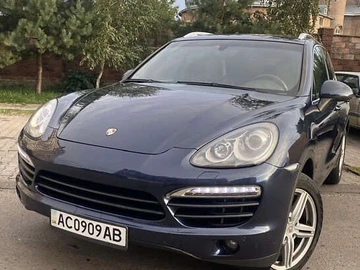 Авто Porsche Cayenne 2010 № 8274502