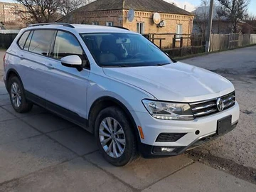 Авто Volkswagen Tiguan 2017 № 8274965