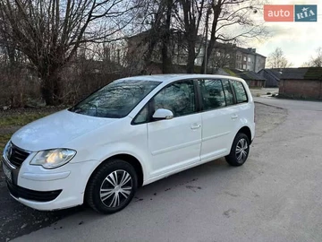 Авто Volkswagen Touran 2008 № 8275369
