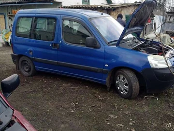 Авто Peugeot Partner 2004 № 8275376