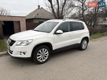 Авто Volkswagen Tiguan 2010 № 8275834