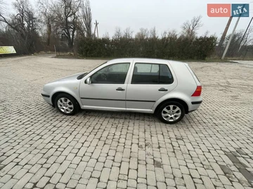 Авто Volkswagen Golf 1999 № 8276275