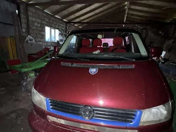 Авто Volkswagen Transporter 2000 № 8276355