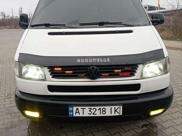 Авто Volkswagen Transporter 2002 № 8276521