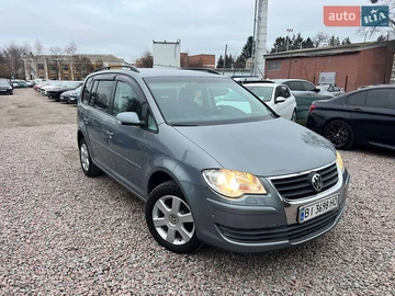 Авто Volkswagen Touran 2008 № 8276534