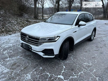 Авто Volkswagen Touareg 2020 № 8276947
