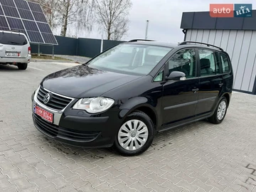 Авто Volkswagen Touran 2008 № 8277191