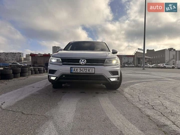 Авто Volkswagen Tiguan 2018 № 8277964