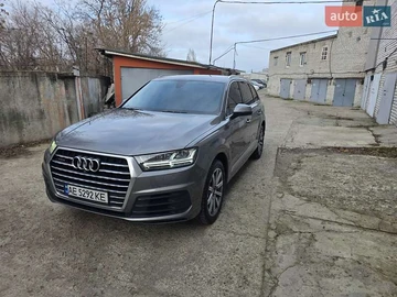 Авто Audi Q7 2017 № 8278410
