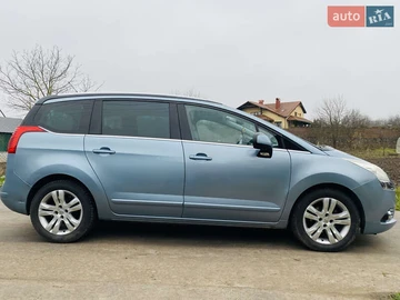 Авто Peugeot 5008 2010 № 8278526