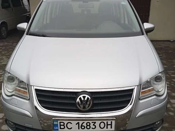 Авто Volkswagen Touran 2010 № 8278729