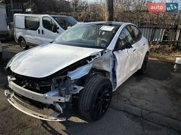 Авто Tesla Model Y 2023 № 8278836