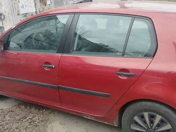 Авто Volkswagen Golf 2004 № 8279126