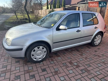 Авто Volkswagen Golf 2000 № 8279137