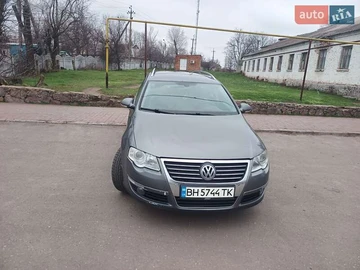 Авто Volkswagen Passat 2006 № 8279159