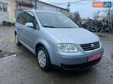 Авто Volkswagen Touran 2006 № 8279381