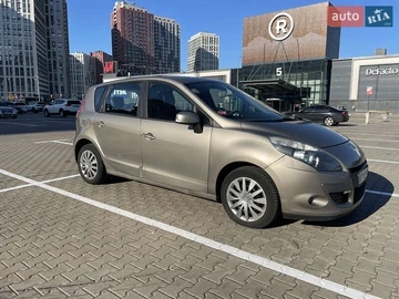 Авто Renault Scenic 2011 № 8279421