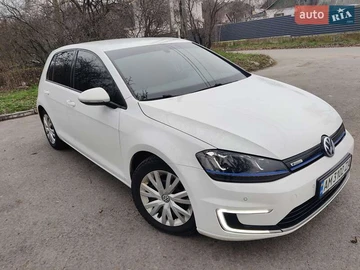 Авто Volkswagen E-Golf 2015 № 8279462