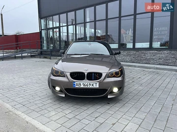Авто BMW 5 Series 2005 № 8279491