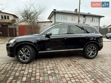 Авто Volkswagen Touareg 2013 № 8279855