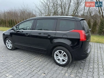 Авто Peugeot 5008 2013 № 8280322