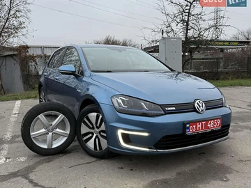 Авто Volkswagen E-Golf 2015 № 8280337