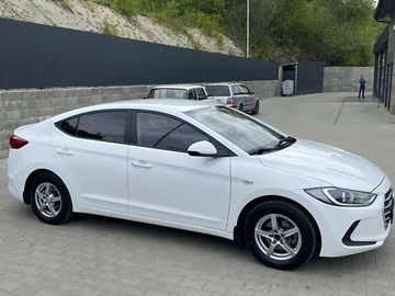 Авто Hyundai Elantra 2017 № 8280420