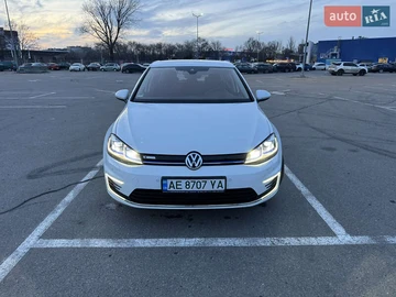 Авто Volkswagen E-Golf 2020 № 8280465