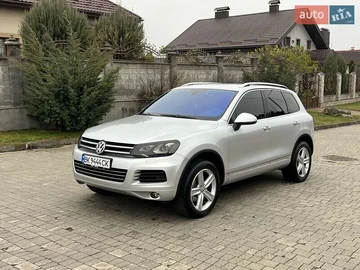 Авто Volkswagen Touareg 2010 № 8280473