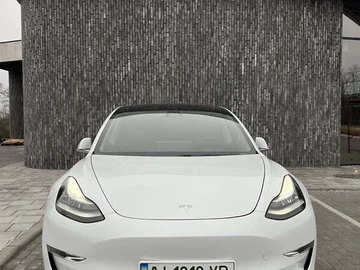 Авто Tesla Model 3 2019 № 8280597