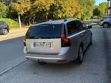 Авто Volvo V50 2011 № 8280949