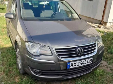 Авто Volkswagen Touran 2007 № 8280951
