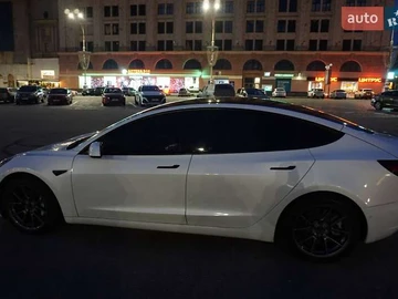 Авто Tesla Model 3 2021 № 8281338