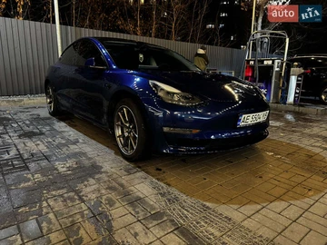 Авто Tesla Model 3 2021 № 8281345