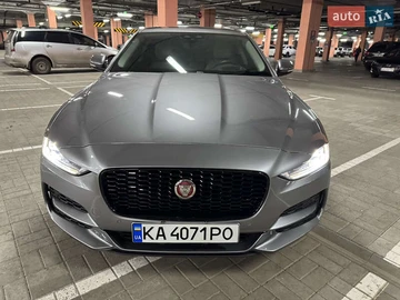 Авто Jaguar Xe 2020 № 8281352
