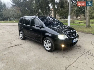 Авто Volkswagen Touran 2006 № 8281624