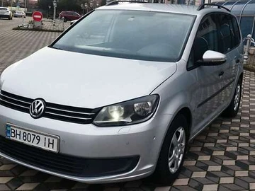 Авто Volkswagen Touran 2012 № 8282027