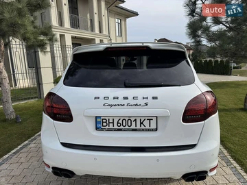 Авто Porsche Cayenne 2013 № 8282059