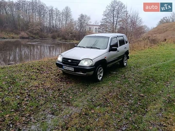 Авто Chevrolet Niva 2007 № 8282209