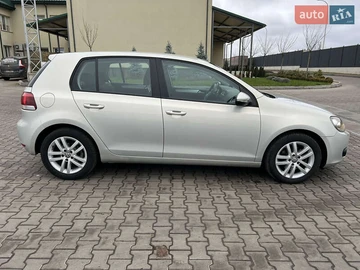 Авто Volkswagen Golf 2010 № 8282261