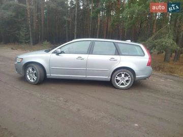 Авто Volvo V50 2008 № 8282473