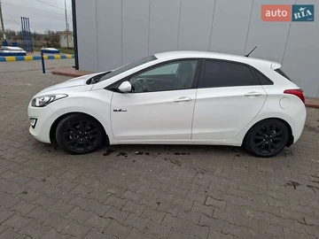 Авто Hyundai I30 2012 № 8282476