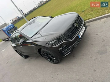 Авто Volkswagen Touareg 2023 № 8282811