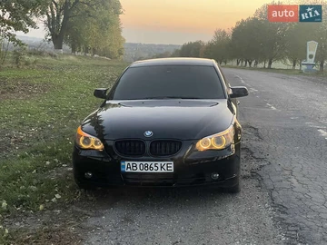 Авто BMW 5 Series 2004 № 8282971
