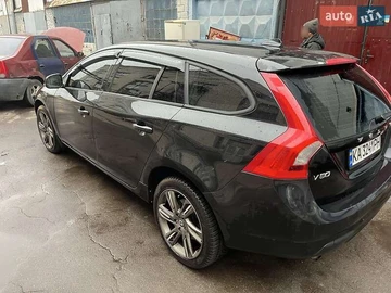 Авто Volvo V60 2012 № 8283782