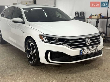 Авто Volkswagen Passat 2019 № 8285350