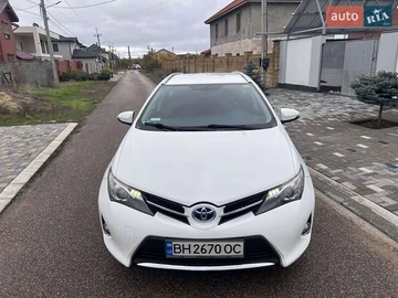 Авто Toyota Auris 2014 № 8285831
