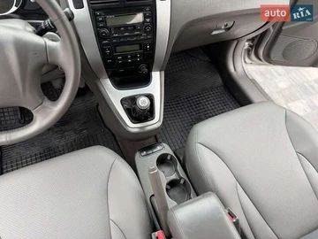 Авто Hyundai Tucson 2006 № 8285975